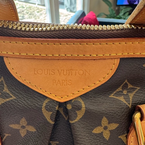 Louis Vuitton Tivoli GM Monogram Tote Bag - Picture 2 of 13